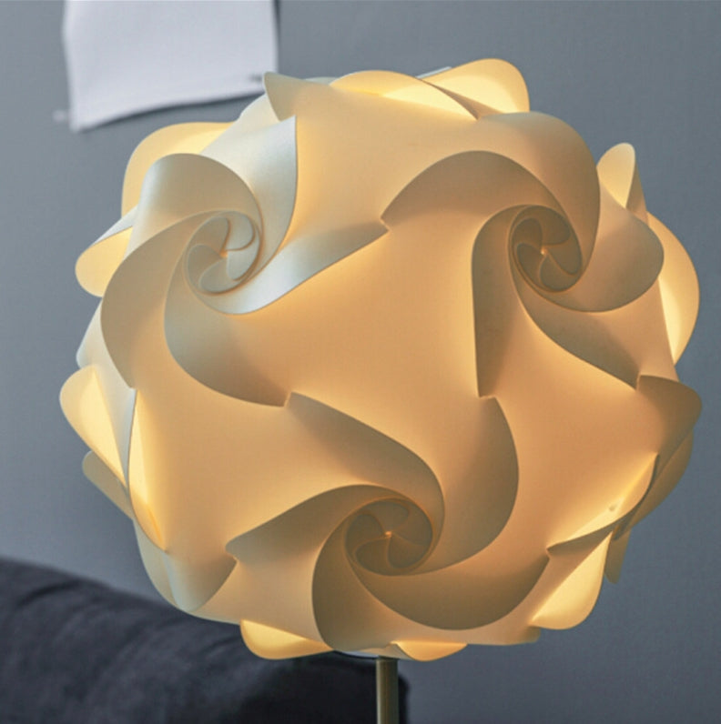 Contemporary Nordic Flower Ball Shade Floor Lamp - 1-Light Design for Living Room

Illuminate your living space with this stylish Contemporary Nordic Flower Ball Shade Floor Lamp. Featuring a sleek, modern design, this 1-light standing floor lamp is ideal