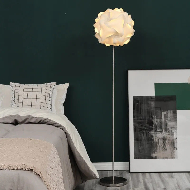 Contemporary Nordic Flower Ball Shade Floor Lamp - 1-Light Design for Living Room

Illuminate your living space with this stylish Contemporary Nordic Flower Ball Shade Floor Lamp. Featuring a sleek, modern design, this 1-light standing floor lamp is ideal