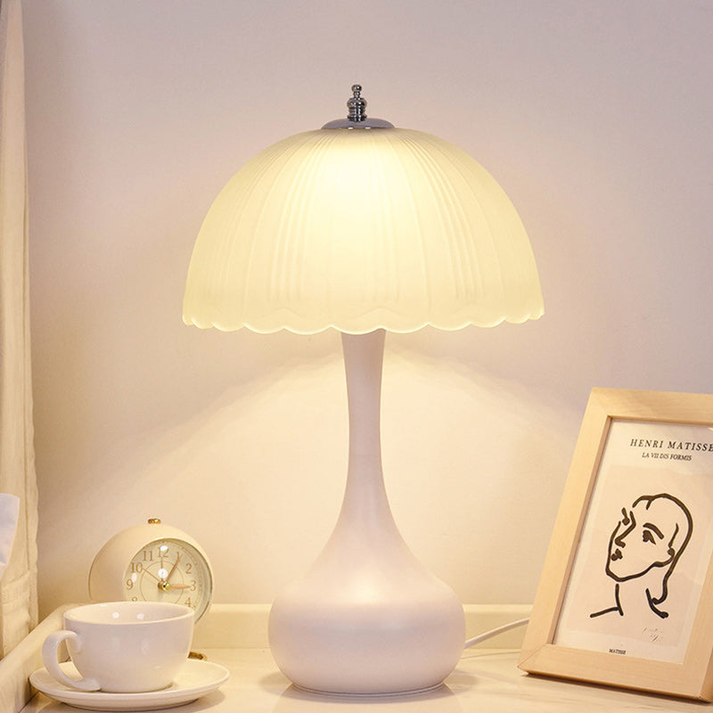 Traditional French Dome Glass Iron LED Table Lamp for Bedroom