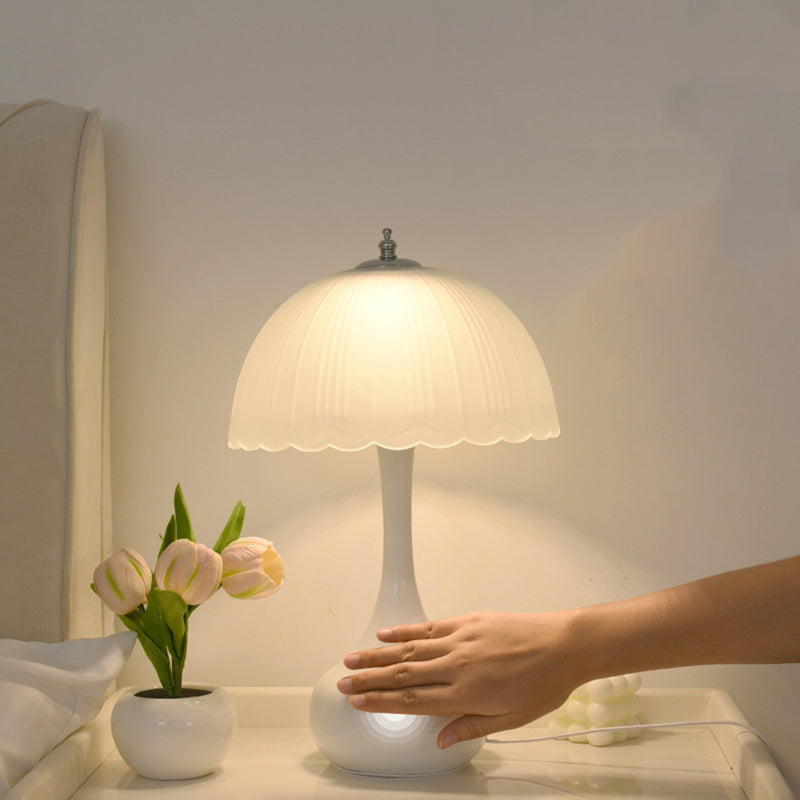 Traditional French Dome Glass Iron LED Table Lamp for Bedroom