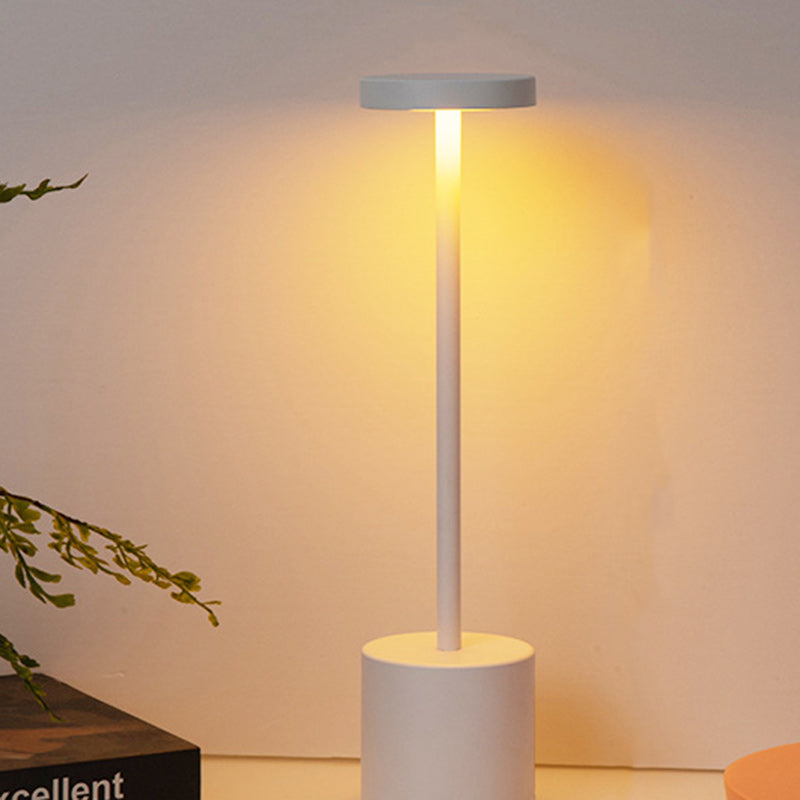 Modern Minimalist Round Cylinder Metal LED Table Lamp for Living Room

Illuminate your living space with this sleek, modern minimalist round cylinder metal LED table lamp. Perfect for contemporary home decor, its elegant design enhances any room while pro