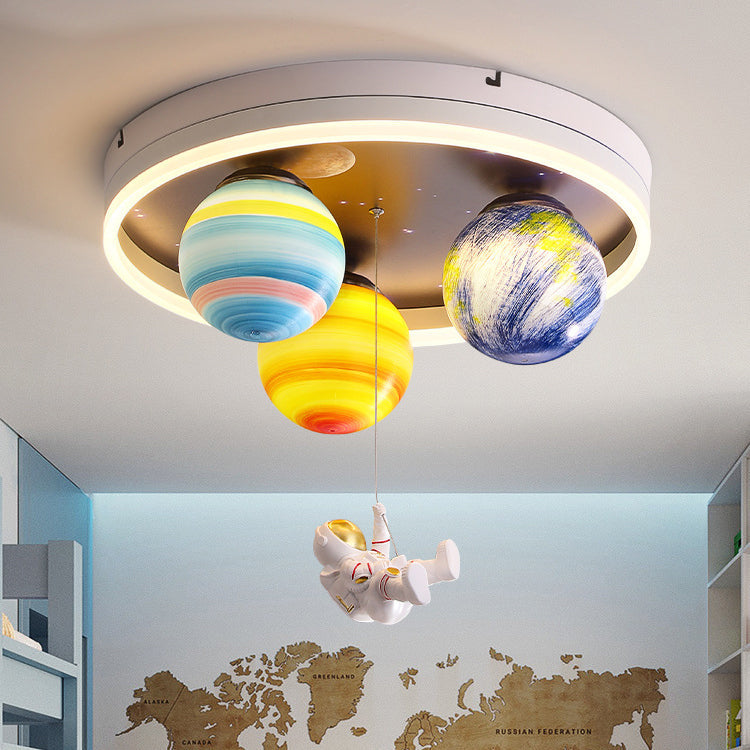 Modern Art Deco Kids Planet Astronaut Round Acrylic Resin Iron LED Flush Mount Ceiling Light for Bedroom, Space Theme Lighting for Children’s Room, Stylish Ceiling Fixture, Colorful Decorative Light for Kids, Astronaut Decor, Nursery Room Lighting, LED Ce