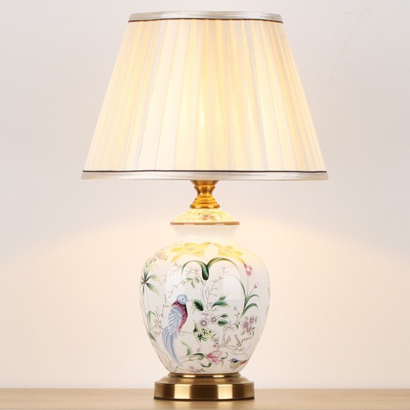 Traditional Chinese Patterned Bird Scalloped Round Fabric Ceramic 1-Light Table Lamp for Living Room, Asian Decor Accent Lamp, Decorative Desk Light, Handcrafted Ceramic Lighting, Elegant Home Illumination, Unique Gift for China Lovers, Vintage Style Ligh