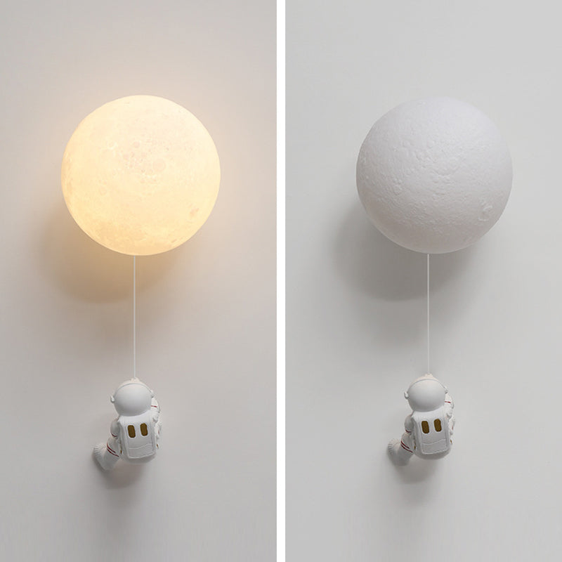 Contemporary Nordic Kids Resin Glass Ball Astronaut Lunar Planet 1-Light Wall Sconce Lamp Bedside Night Light for Nursery Bedroom Decor Cosmic Space Theme Kids Room Lighting Kids Wall Lamp Unique Children's Room Illumination