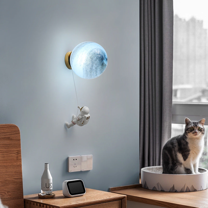 Contemporary Nordic Kids Resin Glass Ball Astronaut Lunar Planet 1-Light Wall Sconce Lamp Bedside Night Light for Nursery Bedroom Decor Cosmic Space Theme Kids Room Lighting Kids Wall Lamp Unique Children's Room Illumination