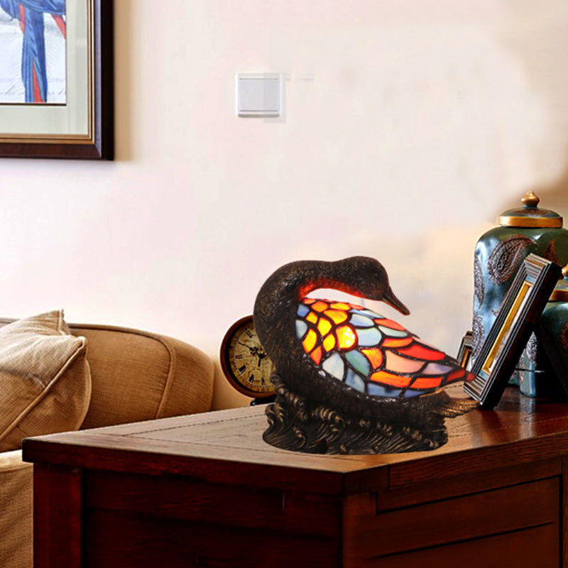 Traditional Tiffany Glass Resin Hand-Carved Duck Decoration 1-Light Table Lamp Night Light for Bedside Decorative Lighting Home Decor Unique Gifts for Duck Lovers Vintage Style Lamp Tiffany-Style Accent Lamp Ideal for Living Room Bedroom Desk Nightstand