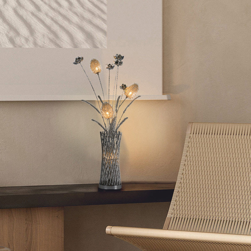 Modern Art Deco Aluminum Wire Weaving Vase LED Floor Lamp for Living Room