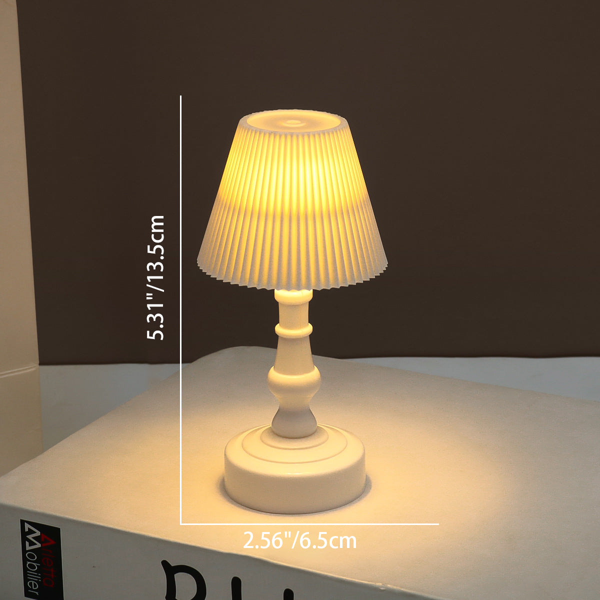 Contemporary Nordic Pleated LED Table Lamp - Stylish Bedside Night Light