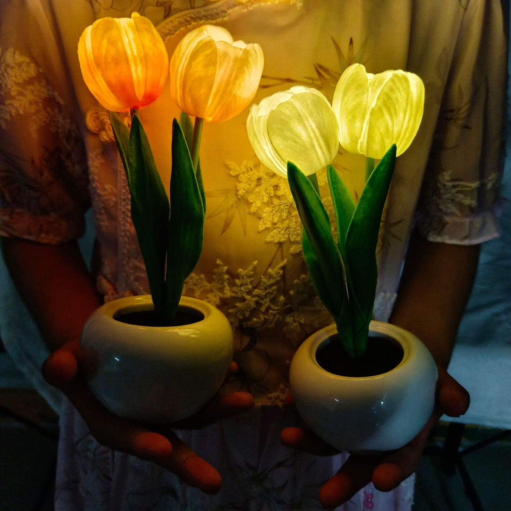 Modern Creative Simulation Tulip Peony LED Night Light Table Lamp for Bedroom, Nursery, Home Decor, Rechargeable, Decorative Lighting, Soft Ambient Light, Unique Floral Design, Gift for Women and Kids