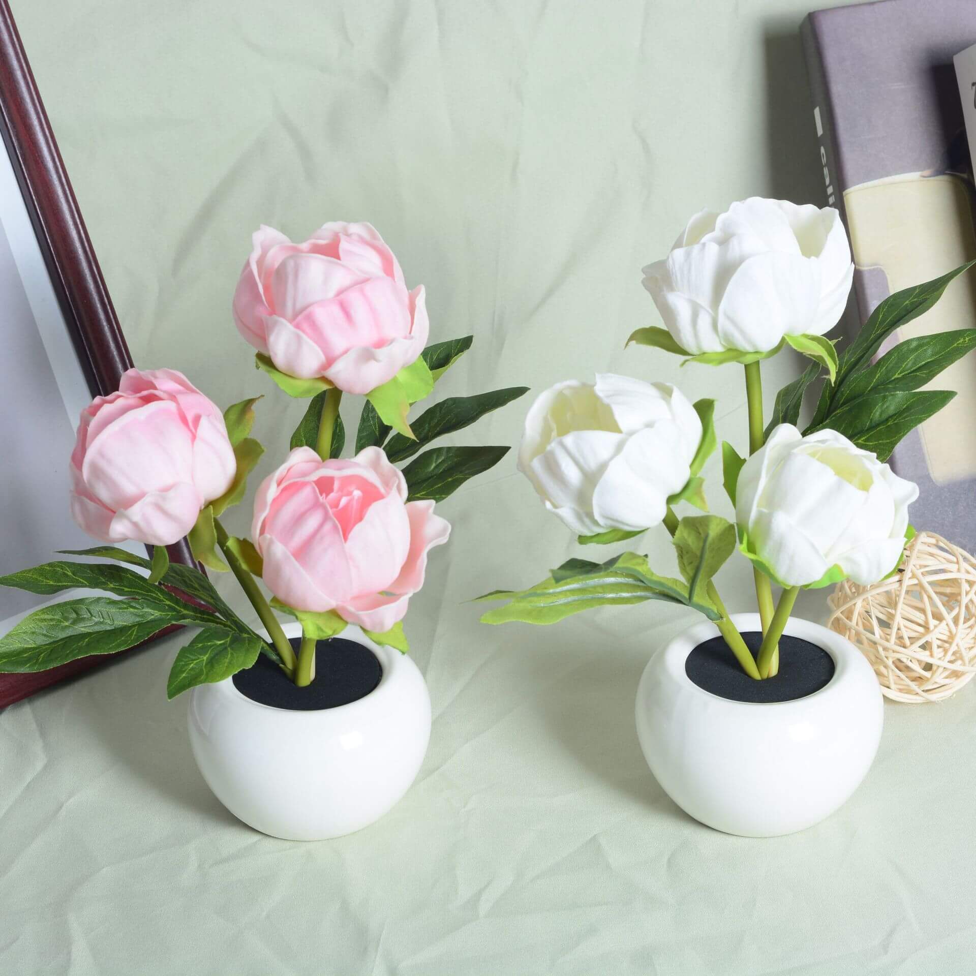 Modern Creative Simulation Tulip Peony LED Night Light Table Lamp for Bedroom, Nursery, Home Decor, Rechargeable, Decorative Lighting, Soft Ambient Light, Unique Floral Design, Gift for Women and Kids