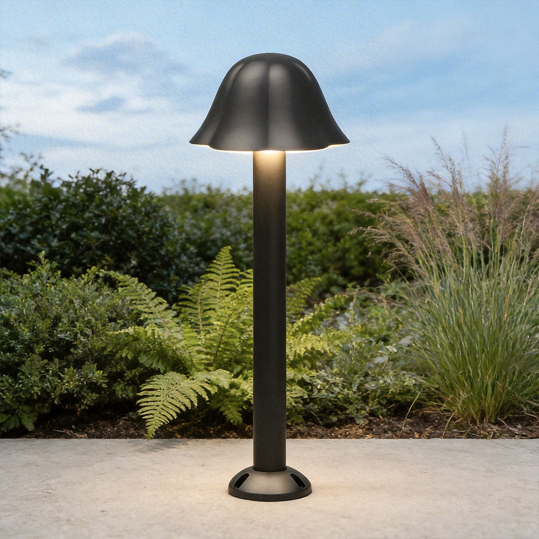 Black Outdoor Mushroom Path Light - Elegant Courtyard Landscape Lighting for Gardens and Pathways