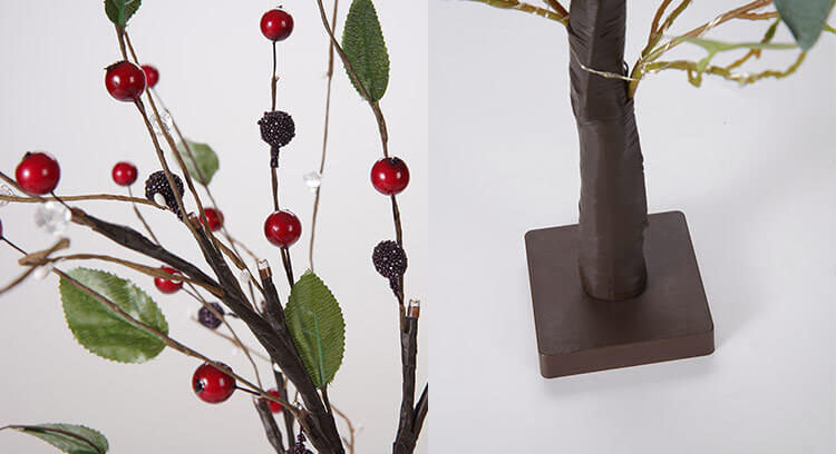 Red Fruits Pine Tree LED Table Lamp - Small Battery-Powered Decoration