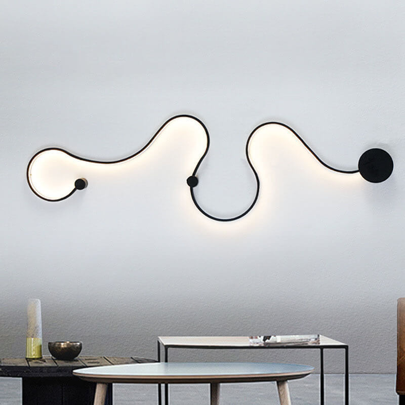 Modern Curved LED Wall Sconce - Aluminum Snake-Shaped 1-Light Lamp