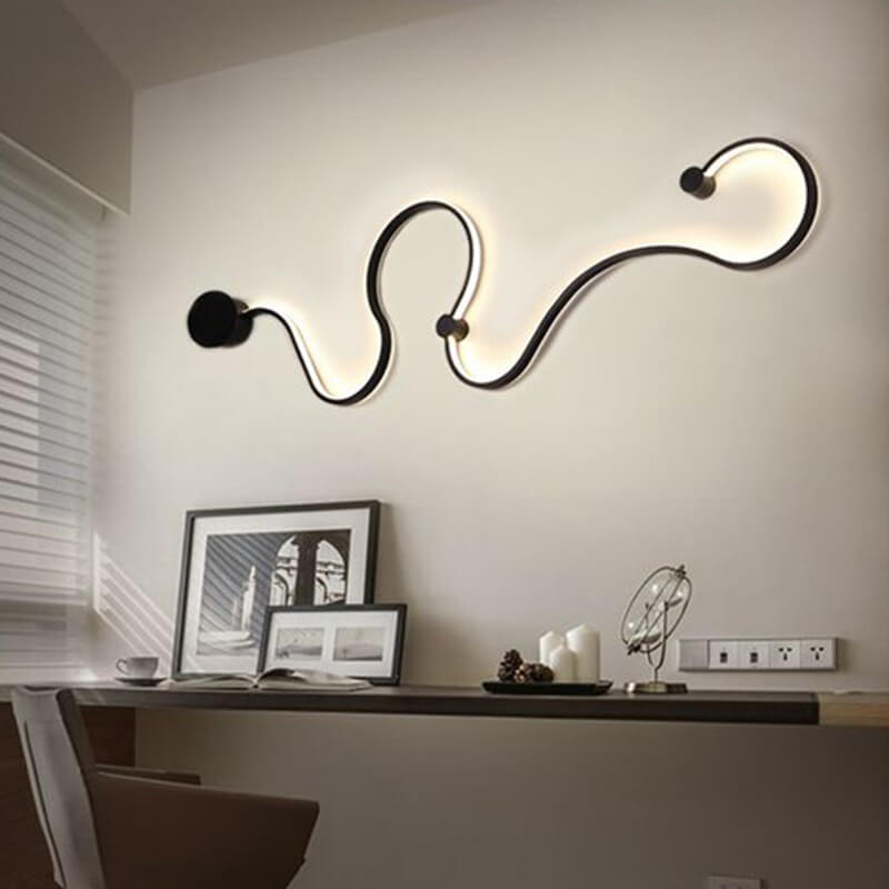 Modern Curved LED Wall Sconce - Aluminum Snake-Shaped 1-Light Lamp