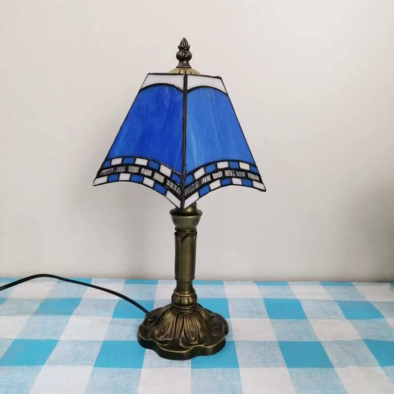 Traditional Tiffany Square Stained Glass Table Lamp - 1-Light Iron Fixture for Bedroom Decor