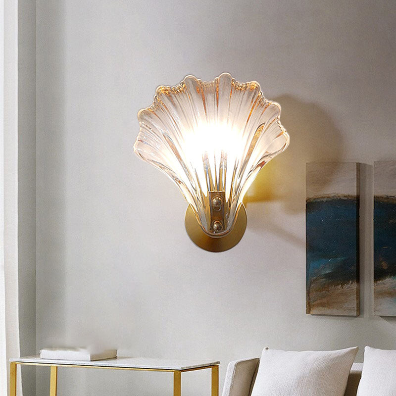 Modern Art Deco Scalloped Shell Amber Glass Wall Sconce Lamp - Brass Frame 1-Light Design for Bedroom