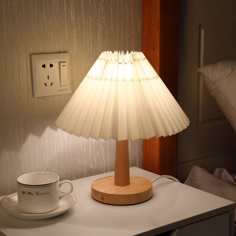 Vintage Pleated Umbrella-shaped LED Table Lamp, Retro LED Desk Light, Stylish Home Decor, Adjustable Brightness, Unique Lighting Design, Mid-century Modern Table Lamp, Warm Light for Living Room, Decorative Nightstand Lamp, Elegant Office Lighting, Vintag