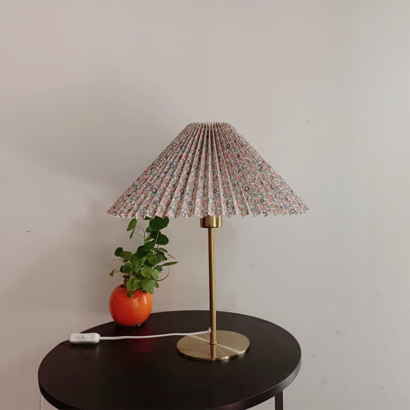 Retro Nostalgic Pleated Cloth Cover Umbrella Design 1-Light Table Lamp, Vintage Home Decor, Mid-Century Modern Table Lamp, Classic Linen Shade Lamp, Stylish Decorative Lighting, Living Room Accent Lamp, Unique Bedroom Lamp, Warm Glow Mood Lighting, Chic D