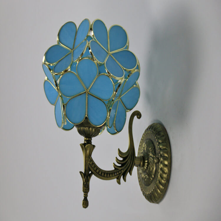 European Vintage Tiffany Flower Glass Wall Sconce Lamp, 1-Light Metal Fixture, Decorative Lighting, Art Glass Accent, Retro Wall Light for Home Decor