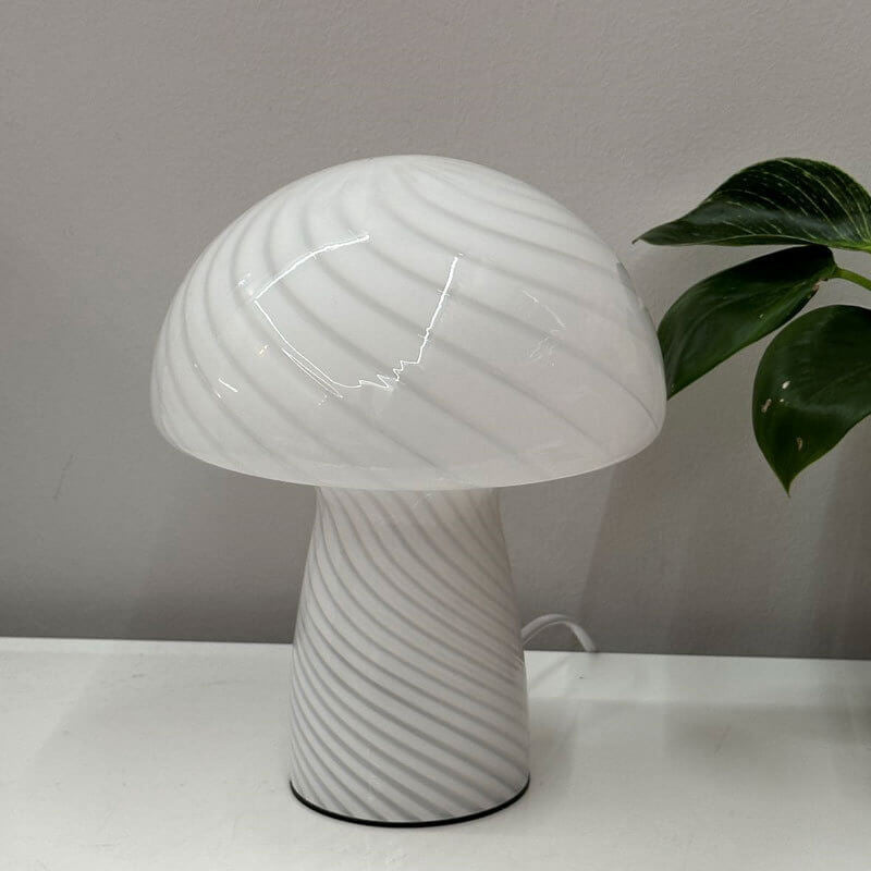 Modern Minimalist Mushroom Glass Table Lamp - 1-Light Design, Contemporary Home Lighting, Stylish Desk Lamp, Elegant Decor, Ambient Lighting.