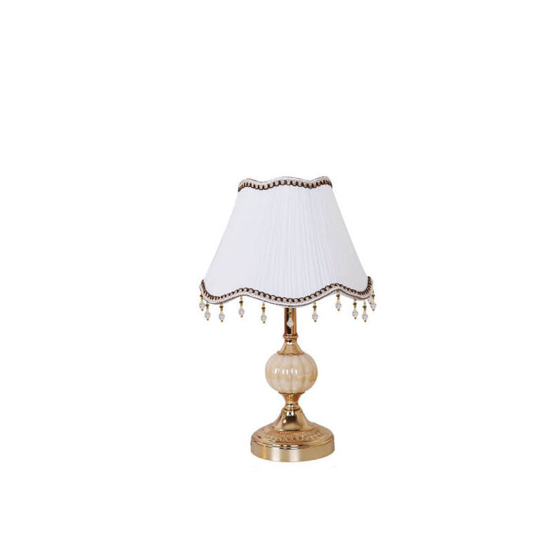 Traditional Vintage Floral Fabric Table Lamp with Glass Hardware Plating for Bedroom Lighting - Elegant Home Decor, Stylish Bedside Lamp, Retro Design, Antique Accent Lighting, Soft Illumination, Decorative Bedroom Lamp, Classic Floral Pattern Design, Uni