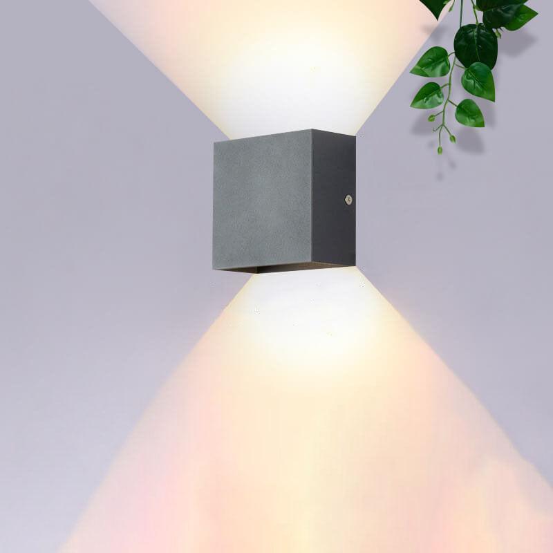 Modern Minimalist Square Aluminum LED Wall Sconce Lamp

Illuminate your space with our sleek modern minimalist square aluminum LED wall sconce lamp. Designed for versatility and elegance, this wall light fixture enhances any decor while providing energy-e