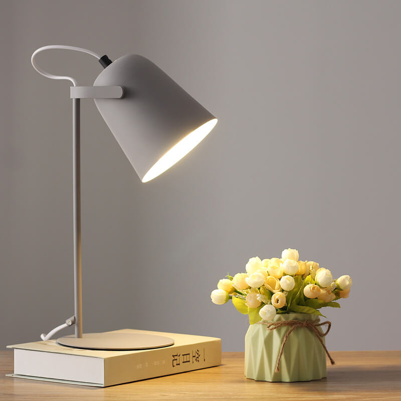 Nordic Macaron Iron Bucket 1-Light Table Lamp - Creative Colorful Design for Home Decor and Modern Aesthetics