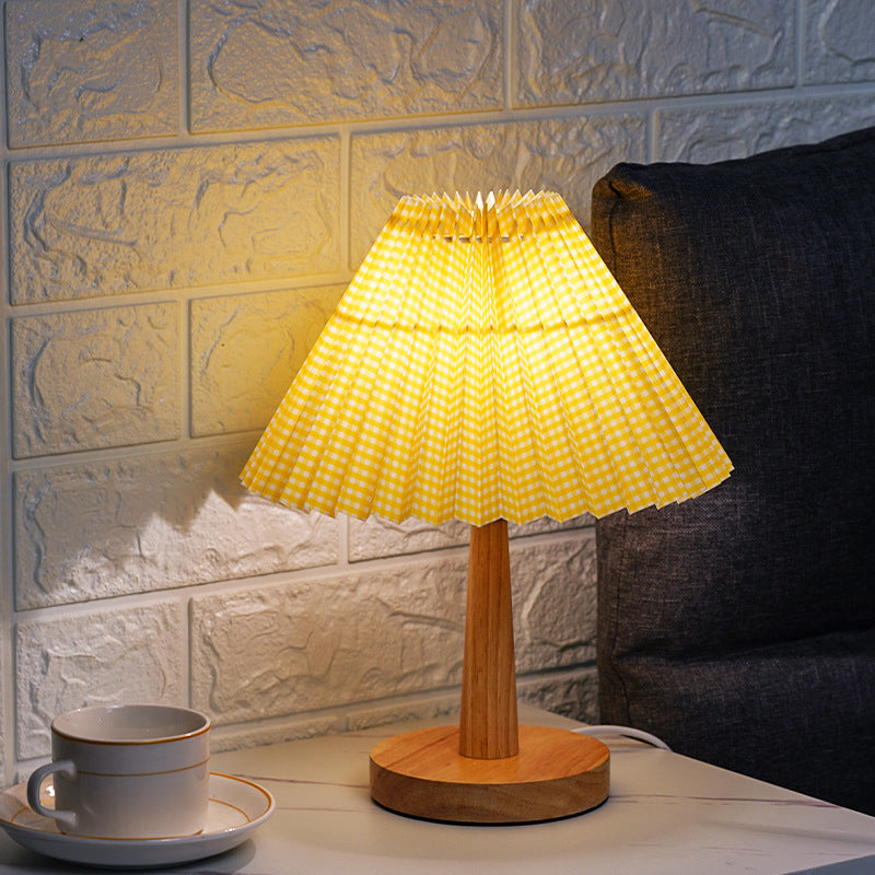 Vintage Pleated Umbrella-shaped LED Table Lamp, Retro LED Desk Light, Stylish Home Decor, Adjustable Brightness, Unique Lighting Design, Mid-century Modern Table Lamp, Warm Light for Living Room, Decorative Nightstand Lamp, Elegant Office Lighting, Vintag