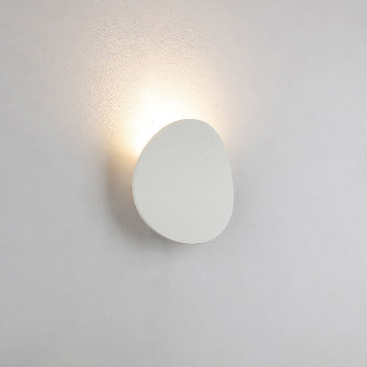 Minimalist 1-Light LED Wall Sconce for Indoor Outdoor Use