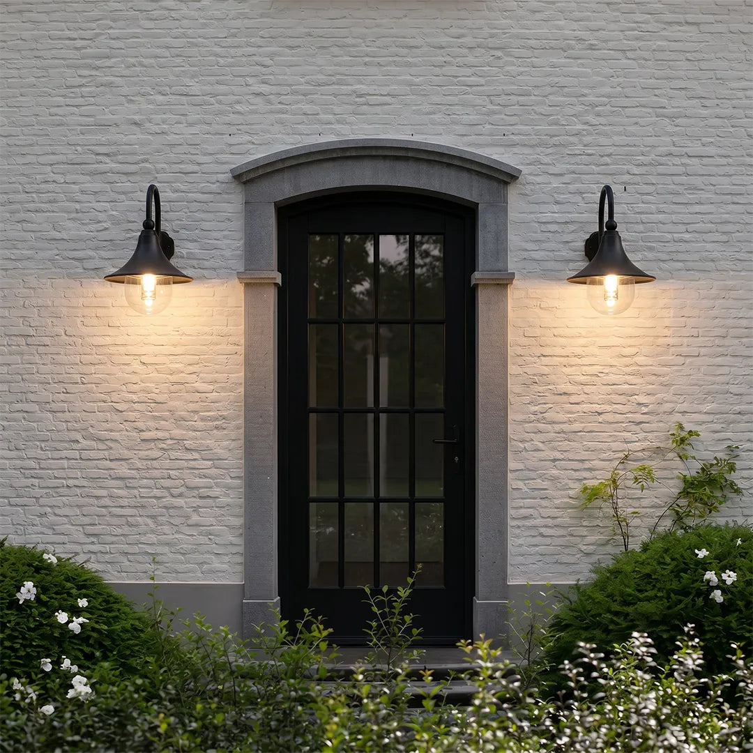 Outdoor Black Wall Light - Retro Trumpet-Shaped Fixture