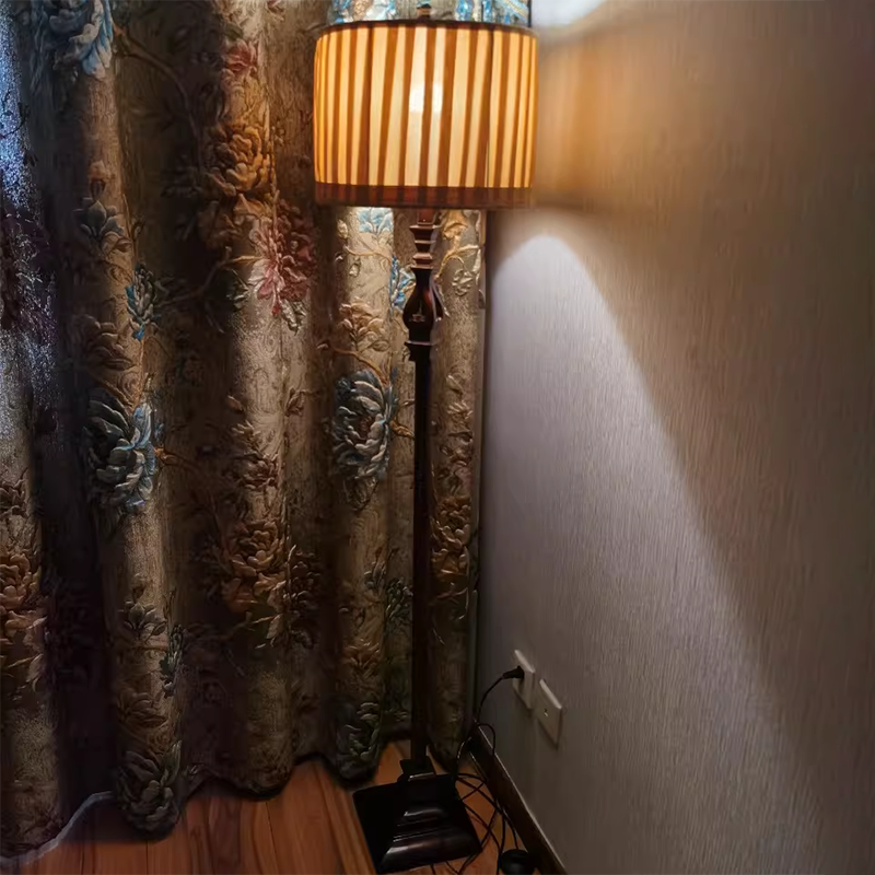 Modern European Retro Pleated Floor Lamp - 1-Light Designer Lighting