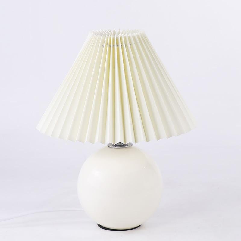 Modern White Globe Ceramic Pleated Table Lamp - Elegant Home Lighting, Contemporary Design, Stylish Room Decor, Unique Accent Lamp, Ceramic Table Light, Interior Illumination