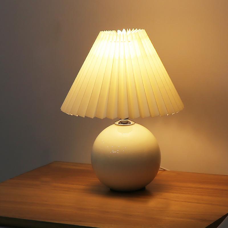 Modern White Globe Ceramic Pleated Table Lamp - Elegant Home Lighting, Contemporary Design, Stylish Room Decor, Unique Accent Lamp, Ceramic Table Light, Interior Illumination