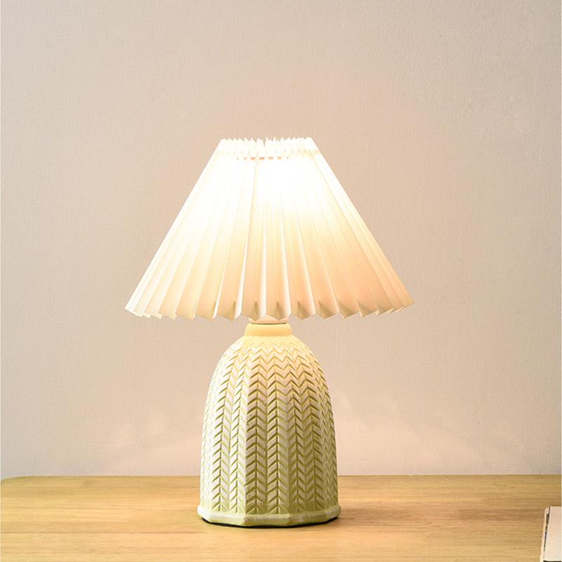 Vintage Pleated Linen Shade Ceramic Table Lamp 1-Light