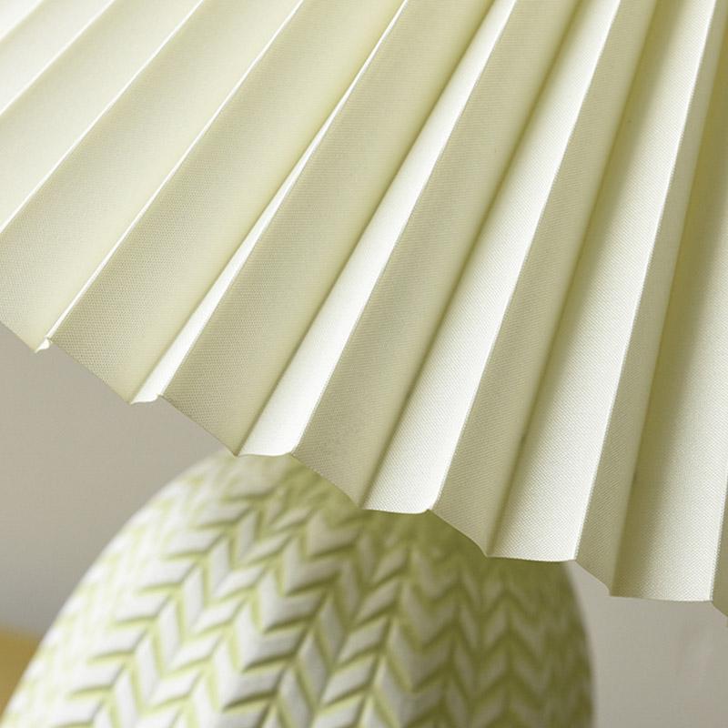 Vintage Pleated Linen Shade Ceramic Table Lamp 1-Light
