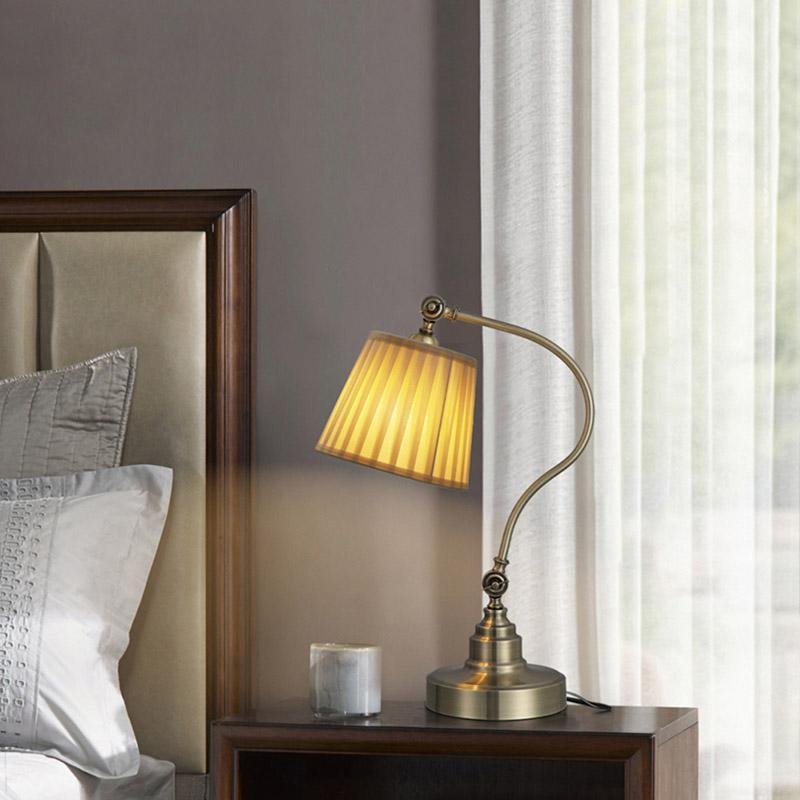 Industrial Metal Desk Lamp with Adjustable Curved Arm Lighting