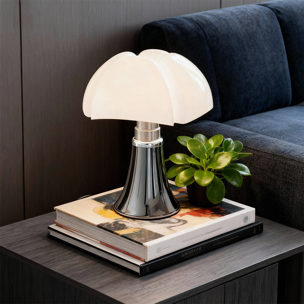 Bauhaus Style Iron Table Lamp - Italian Design Touch for Modern Interiors

This sleek Bauhaus-inspired table lamp showcases a fusion of functional design and Italian elegance. Crafted from durable iron, it features clean lines and a minimalist silhouette,