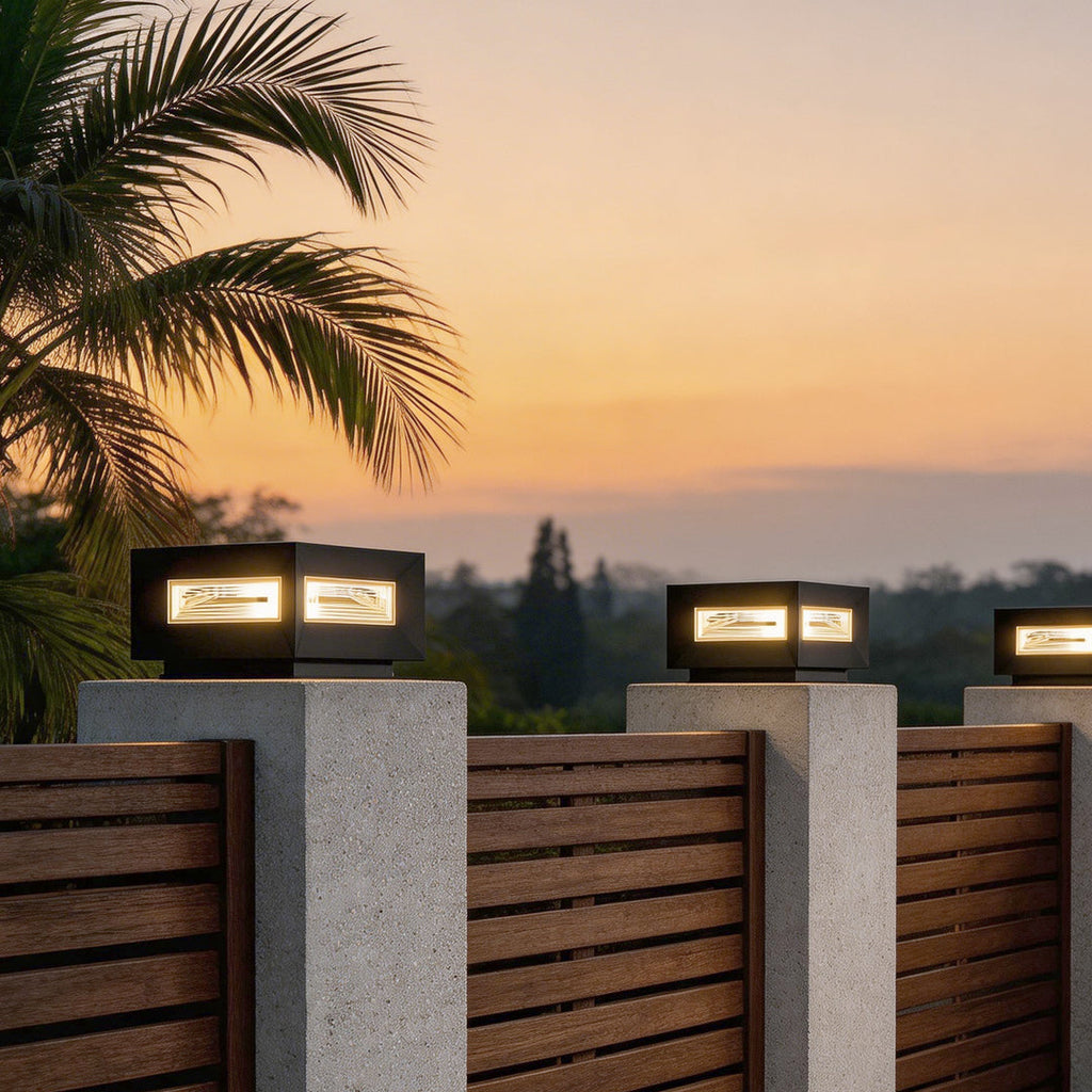 Square Pillar LED Solar Fence Post Light - Modern Cube Design, Outdoor Lighting Solution for Patios and Gardens