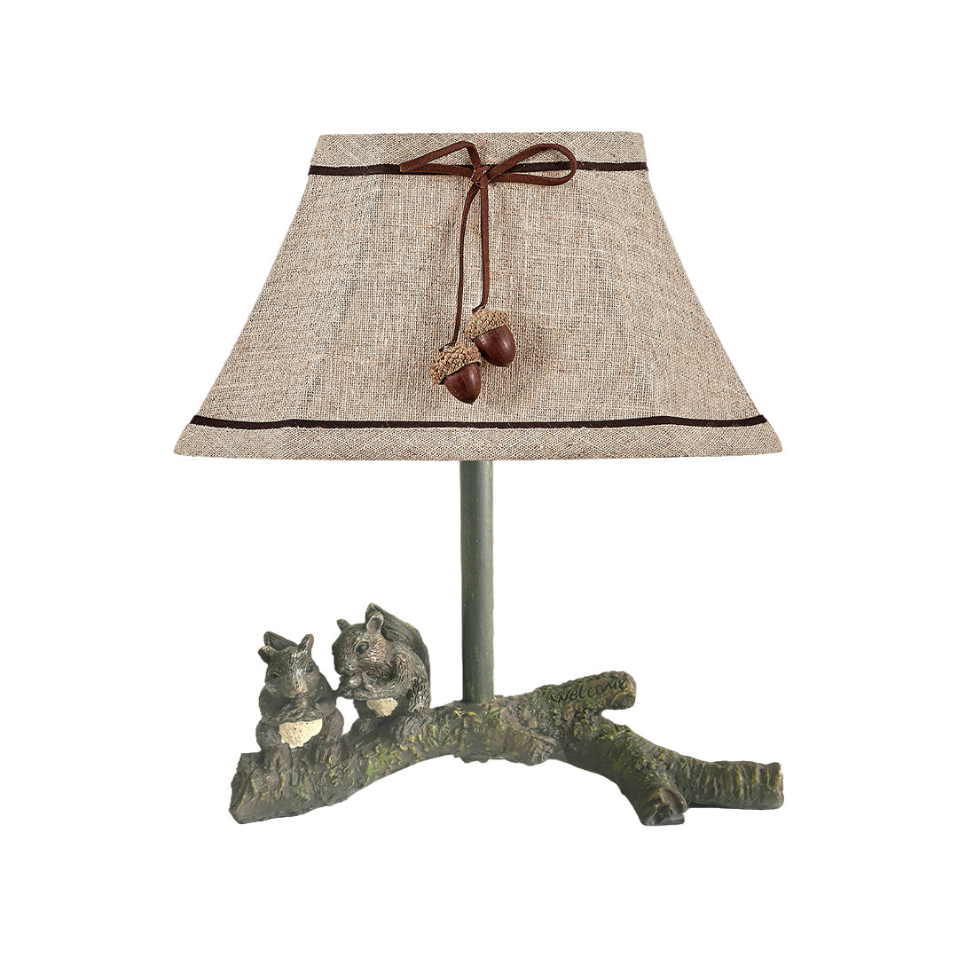 Elegant Squirrel Table Lamp - French Style Resin Decorative Light for Cozy Atmosphere