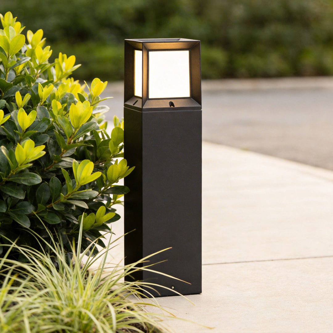 Classic LED Tall Bollard Lights - Sleek Weatherproof Path Lighting for Landscape