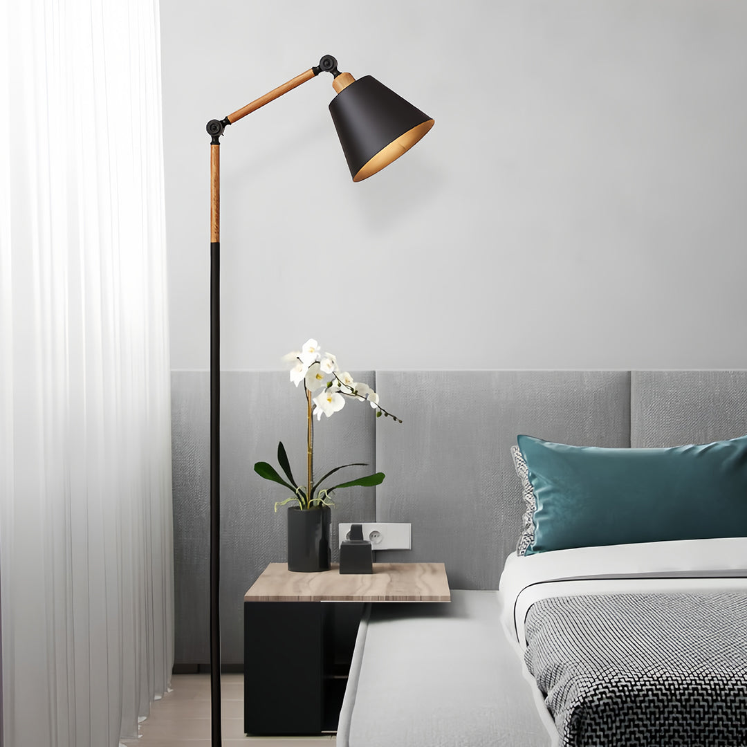 Modern Adjustable Metallic Floor Lamp - Sleek Standing Light for Home Decor