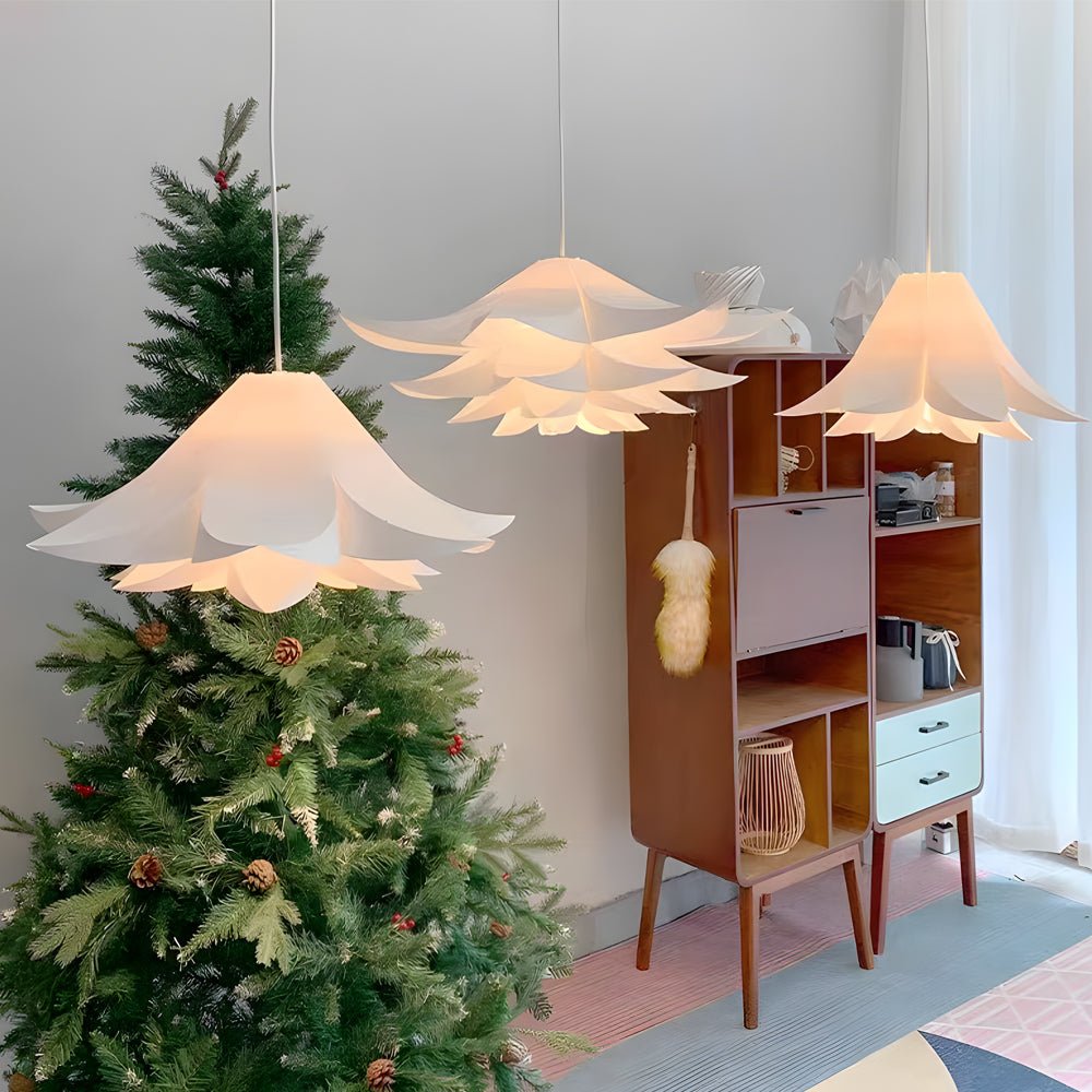 Nordic White Petals Flower Chandeliers - 3 Step Dimming Minimalist Lighting  

Enhance your space with our Creative White Petals Flower Chandelier, featuring a sleek Nordic design and innovative 3-step dimming functionality. Perfect for adding elegance to