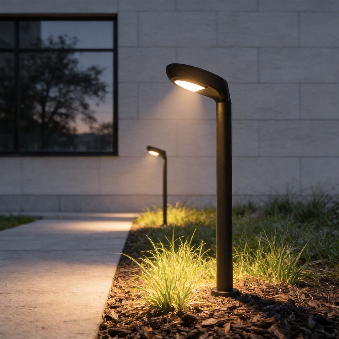 Curved Bollard Light - Minimalist Solar-Powered Black Aluminum Lamp