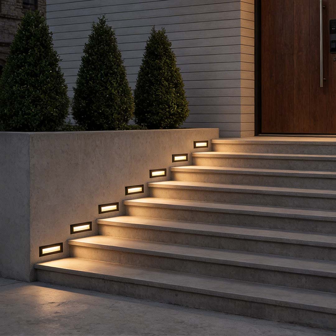 Modern Minimalist Embedded Outdoor Step Lights for Decks