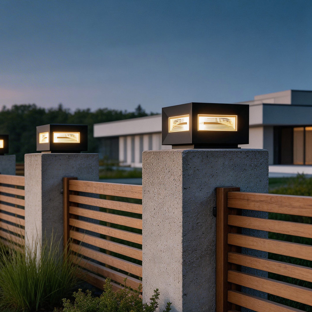Square Pillar LED Solar Fence Post Light - Modern Cube Design, Outdoor Lighting Solution for Patios and Gardens