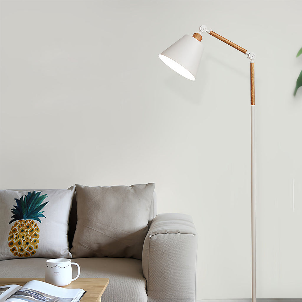 Modern Adjustable Metallic Floor Lamp - Sleek Standing Light for Home Decor