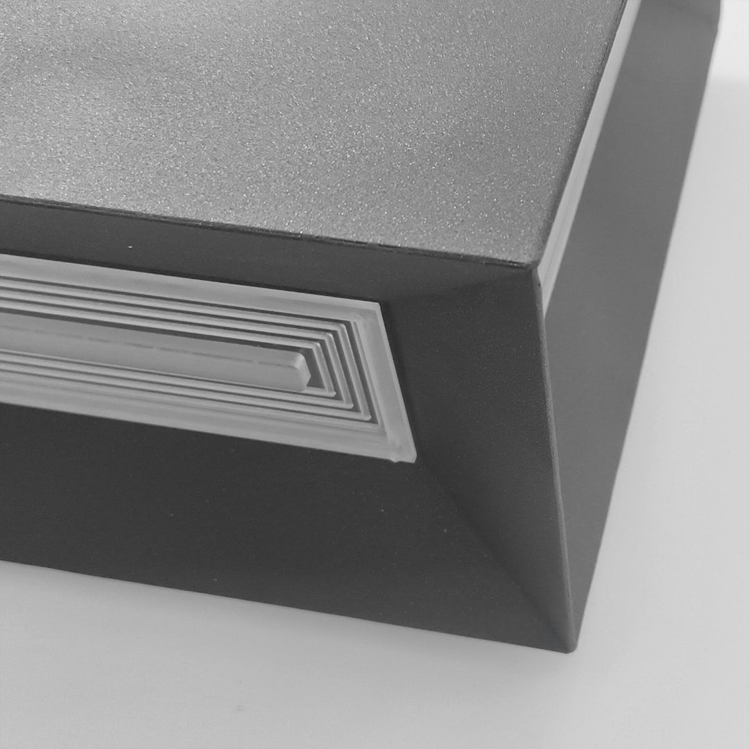 Square Pillar LED Solar Fence Post Light - Modern Cube Design, Outdoor Lighting Solution for Patios and Gardens