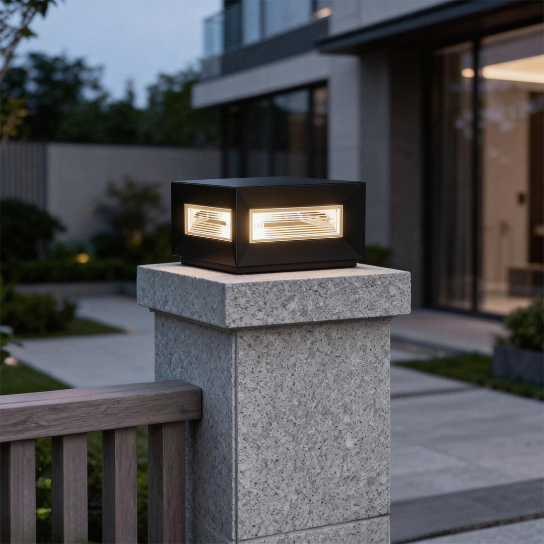 Square Pillar LED Solar Fence Post Light - Modern Cube Design, Outdoor Lighting Solution for Patios and Gardens