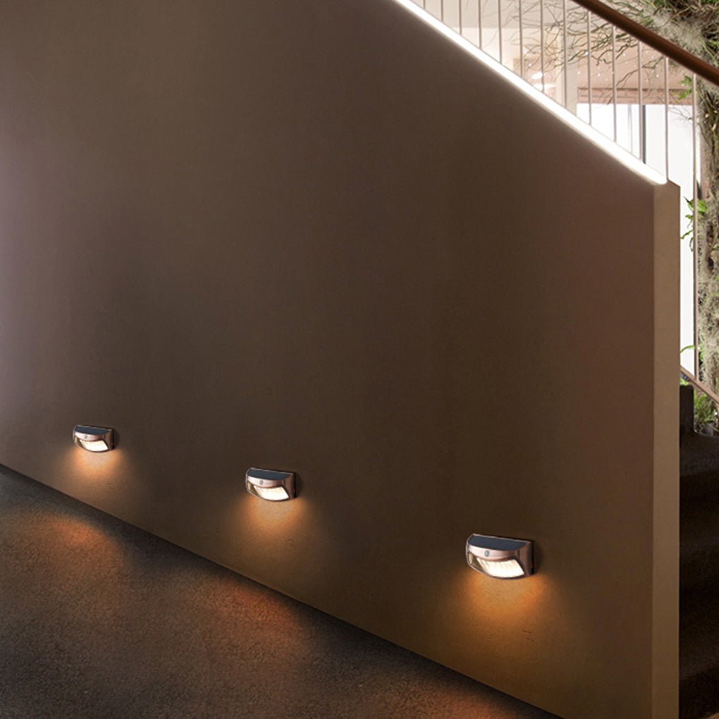 Intelligent Solar LED Wall Light with Motion Sensor for Outdoor Use