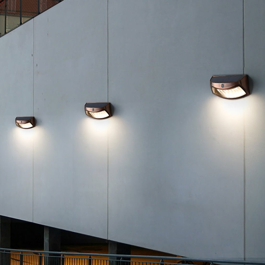Intelligent Solar LED Wall Light with Motion Sensor for Outdoor Use